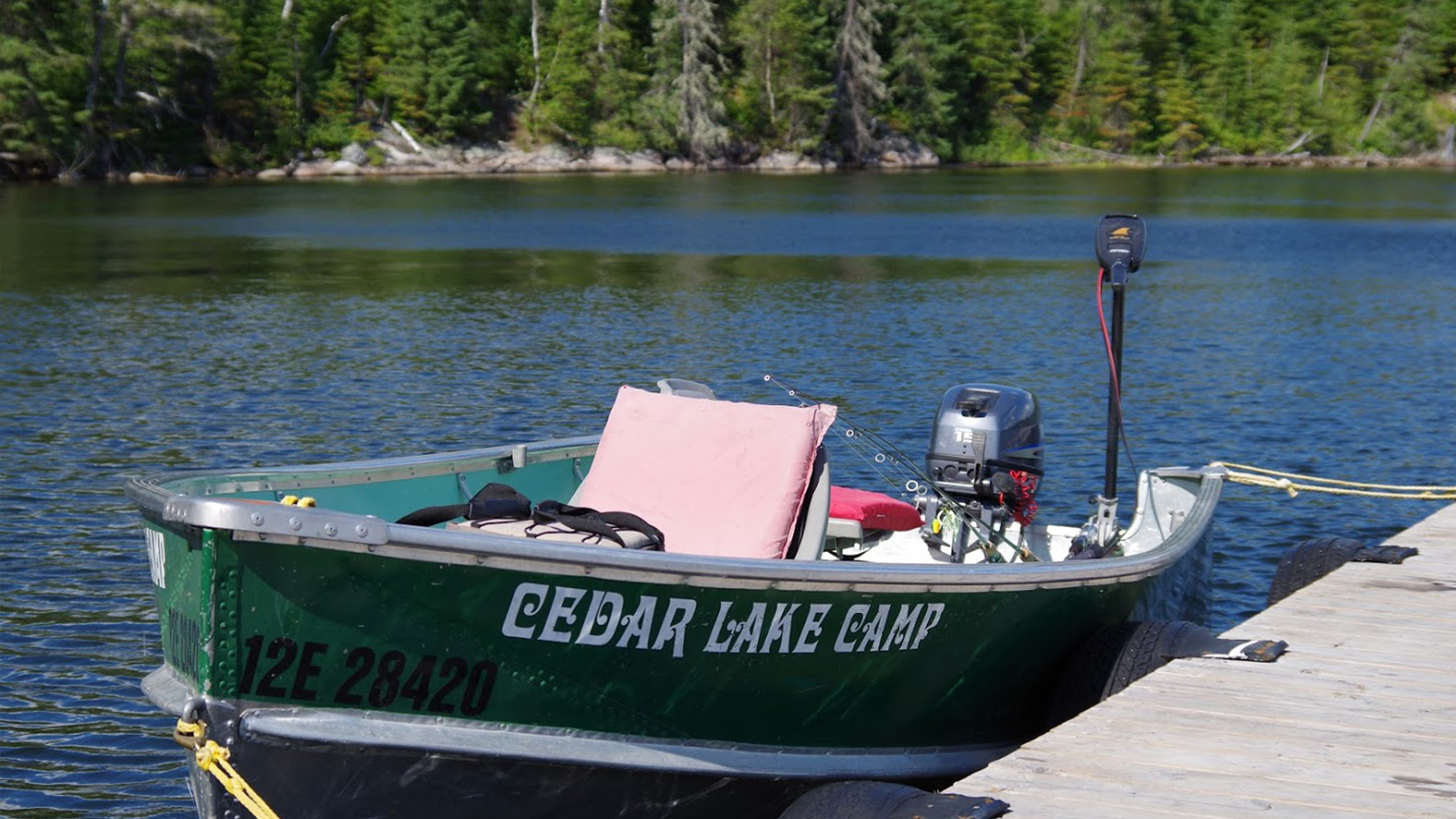 Forfaits de pêche à la perchaude — Cedar Lake Camp on 105 – Cedar Lake Camp on 105